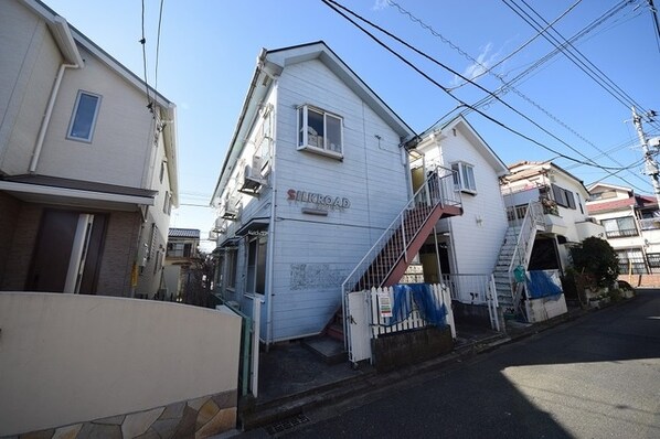 シルクロードの物件外観写真